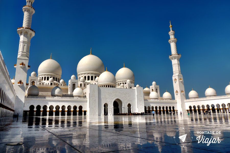 Emirados Arabes - Mesquista Sheik Zayed em Abu Dhabi - foto de Anna Carolina Levier para o blog Vontade de Viajar