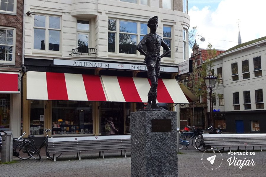 Provos Amsterdam - Estatua Het Lieverdje Spui