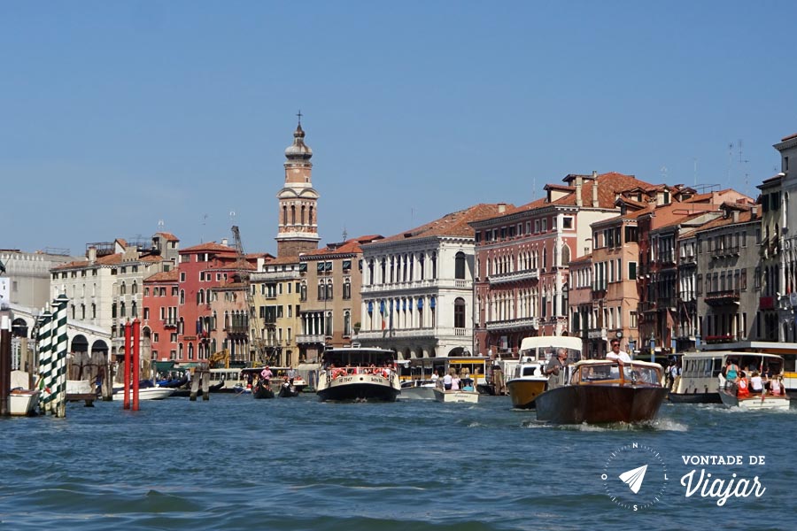 Veneza - Barcos no Grand Canal